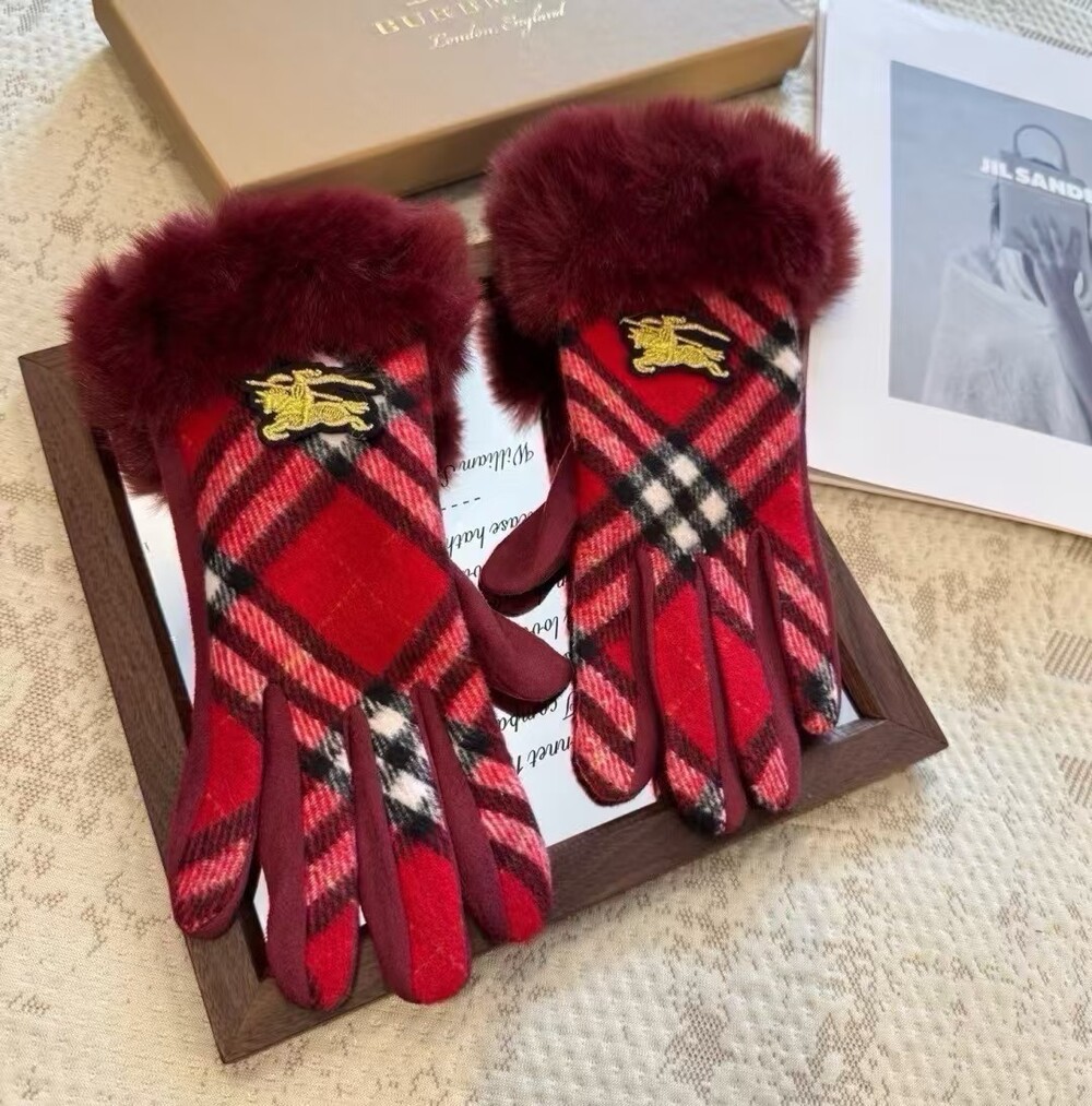 Burberry Red Vintage Check Fur Trim Touchscreen Winter Gloves